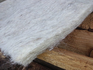 Hut Sheep's Wool Insulation